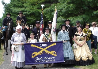 Those who braved the heat (plus Ted Zelinski who took the picture!)